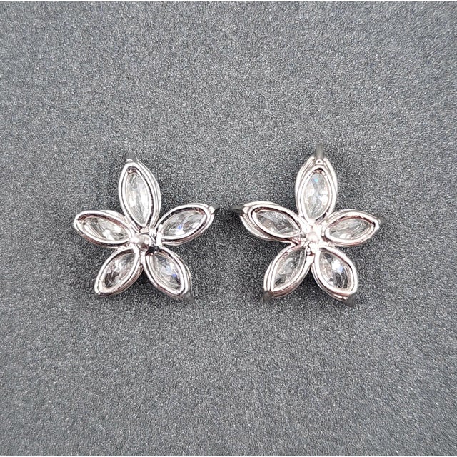 2.89 Ct Flower-Shaped Marquise Diamond Studs, A Pair For Sale In Chicago - Image 6 of 8