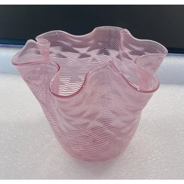 1990s Vintage Murano Pink/White Vetreria Artistica Handkerchief Vase For Sale - Image 5 of 5