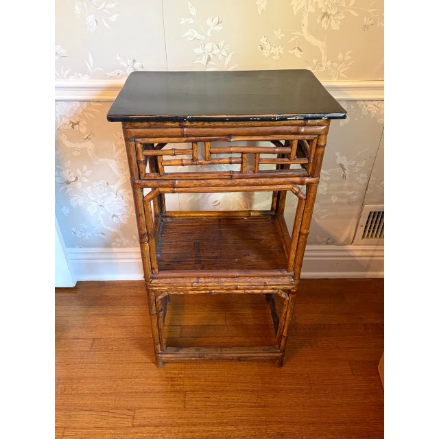 Chinoiserie Mid 20th Century Chinese Chippendale Bamboo Étagère Side Table For Sale - Image 3 of 6