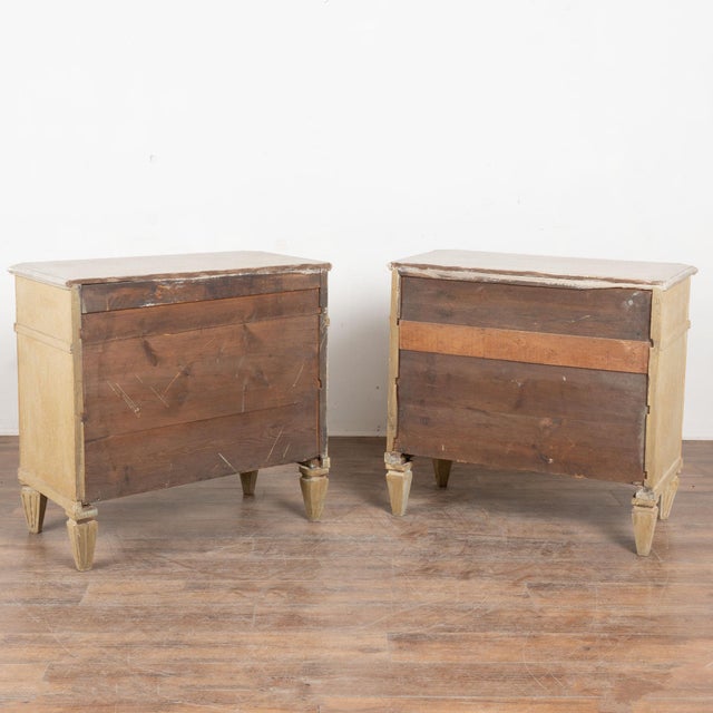 19th Century Pair of Swedish Gustavian Painted Chest of Three Drawers With Griffins For Sale - Image 15 of 15