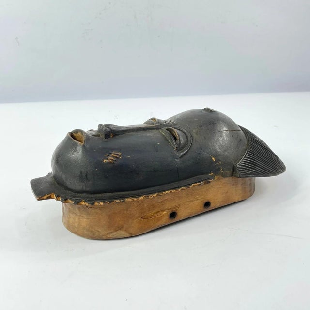 The Yaure are a smallish Akan culture, closely related to the Baule and Guro. Their masks, as the one offered here, are...