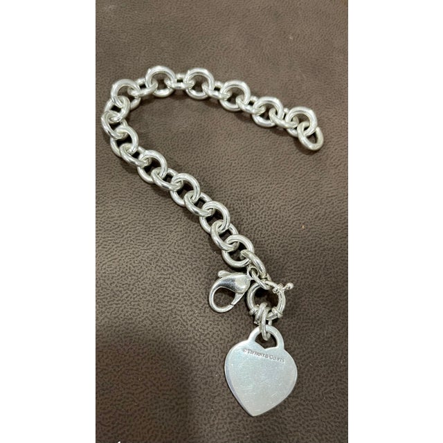 Silver Tiffany & Co. Sterling Silver Heart Tag Charm Bracelet Tiffany & Co. In Box For Sale - Image 8 of 8