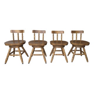 Set of 4 Low Back Colonial Windsor Swivel Chairs For Sale