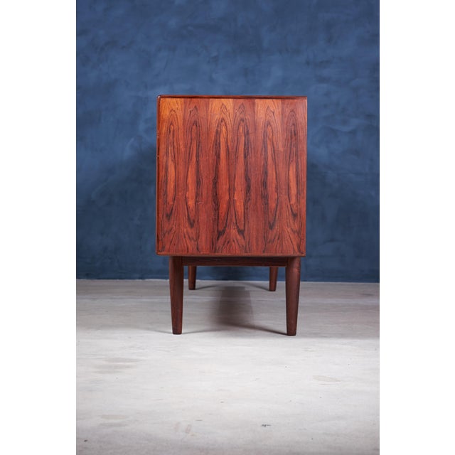 Wood Low Rosewood Sideboard by Johannes Andersen for Uldum Møbelfabrik, 1960s For Sale - Image 7 of 14