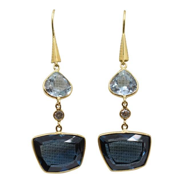 Mid 20th Century Blue Topaz and Diamond Drop Earring With 18k Yellow Gold, A Pair For Sale