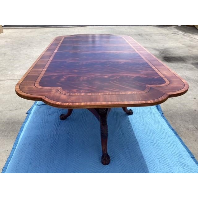 French 1990s Henredon Louis XV Dining Set of 7 For Sale - Image 3 of 12