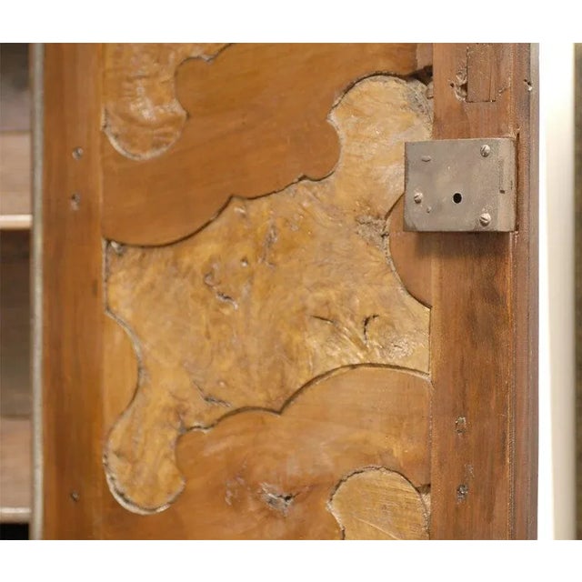 Brown French 1820s Walnut Restoration Vaisselier from Bresse with Burl Wood Panels For Sale - Image 8 of 11