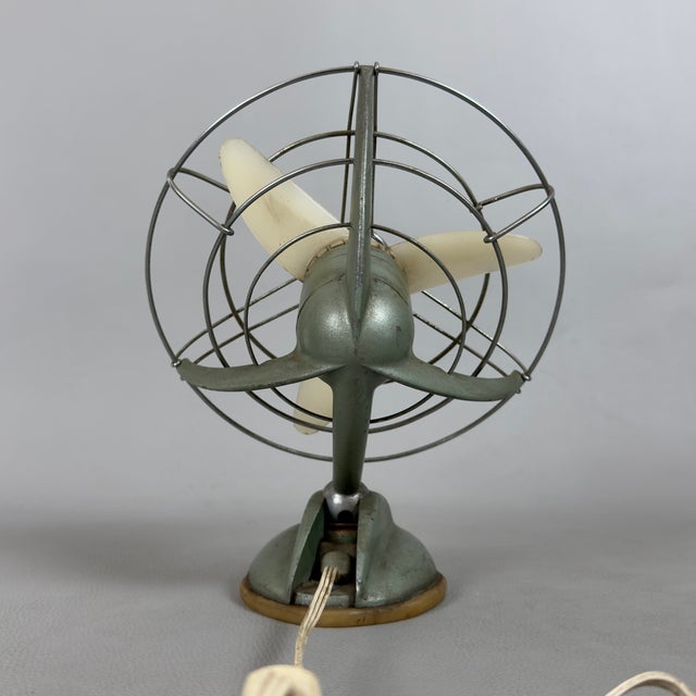 Vintage Metal Table Fan from Marelli, 1960s For Sale - Image 4 of 11