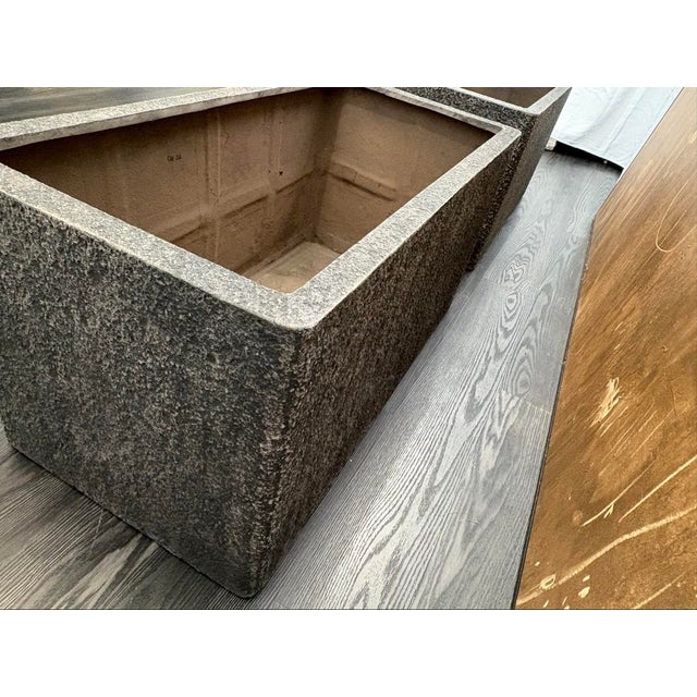Rh Paxos Square Planter – Size F 39½"w × 19½"d × 19½"h | Carbon | Set of 2 | Upscale Staging For Sale - Image 9 of 18