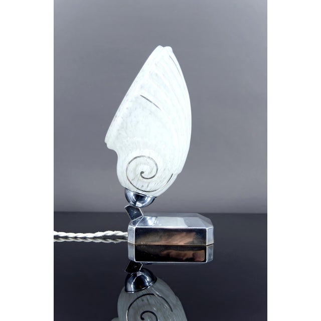 Art Deco Shell Lamp in Chrome and Glass, 1930 For Sale - Image 11 of 15