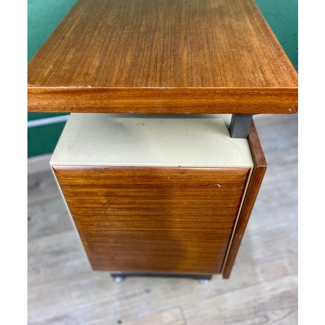 Industrial Side Table by Daciano Da Costa for Metalúrgica da Longra, 1960s For Sale - Image 10 of 17