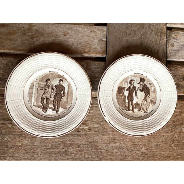 Vintage French Plates by Digoin & Sarreguemines "Devinettes" - Set of 2 For Sale In Boston - Image 6 of 6