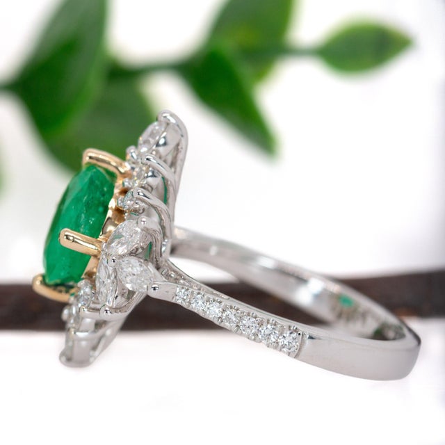 Gia Certified 2.22ct Colombian Emerald Diamond Halo Ring: Solid 14k Gold, 8.5mm, Size 6.75 For Sale In Columbus - Image 6 of 8