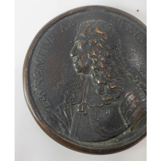 Renaissance 18th Century Italian Bronze Medal of Lorenzo Medici by Antonio Selvi For Sale - Image 3 of 10