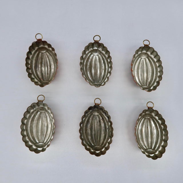 Set of 6 Vintage Tin-Lined Copper Fluted Molds With Brass Hanging Rings For Sale - Image 4 of 11