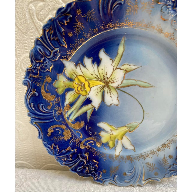 Art Nouveau Antique Flow Blue Hand Painted Flowers Art Nouveau Germany Saxe Altenberg Cabinet Plate For Sale - Image 3 of 7