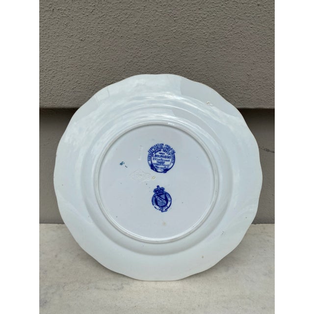 English Blue & White Plate Rooster & Cat Brown Westhead and Moore, Circa 1890 For Sale - Image 4 of 5