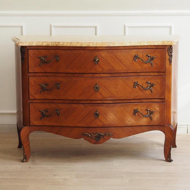 Louis XV Style Dome-Shape Walnut Chest of Drawers For Sale - Image 9 of 9