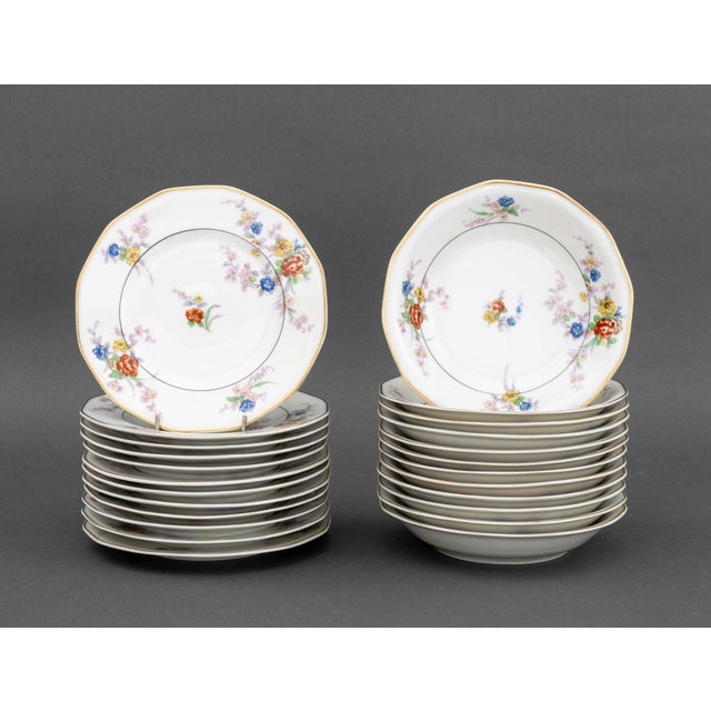 Haviland Limoges "Jewel" Dinner Service, 82 Pcs. For Sale In New York - Image 6 of 13
