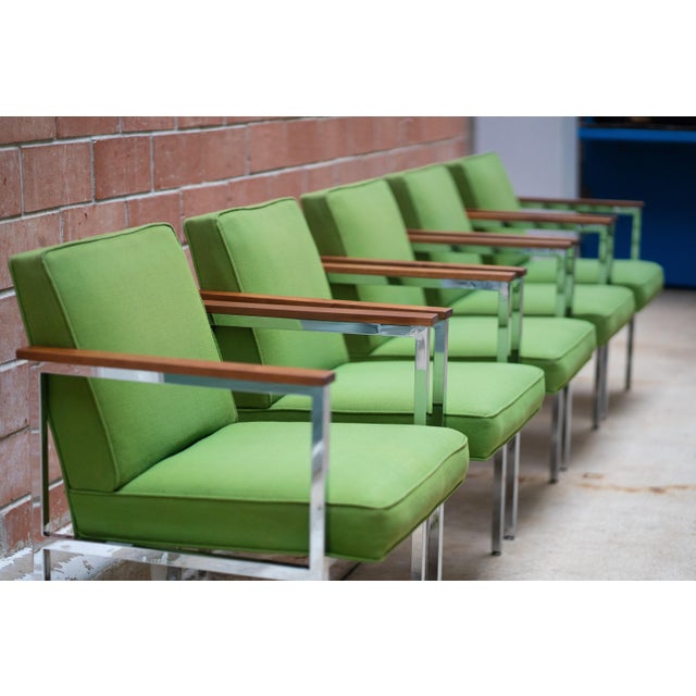 1970's Steelcase Executive Office Chairs. set of 5 Well taken care of. Have been wrapped in storage. 8/10 condition...