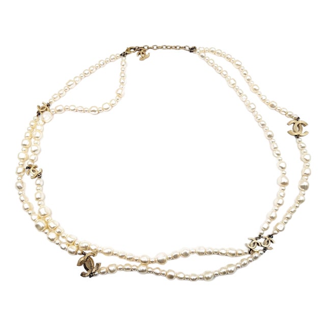 Chanel Gold Scratchy CC Irregular Pearl 2 Strand Necklace For Sale