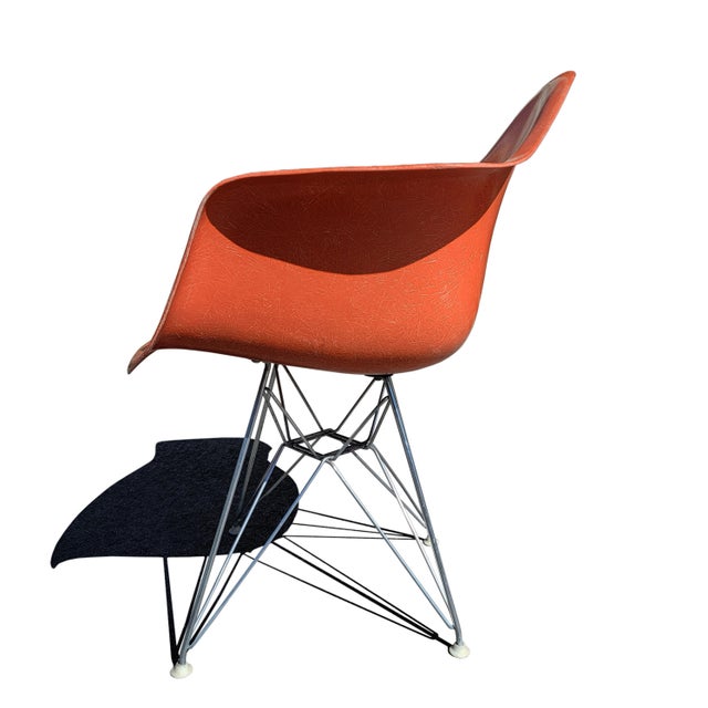 Herman Miller Mid-Century Modern Eames Dar Fiberglass Armchair For Sale - Image 4 of 10