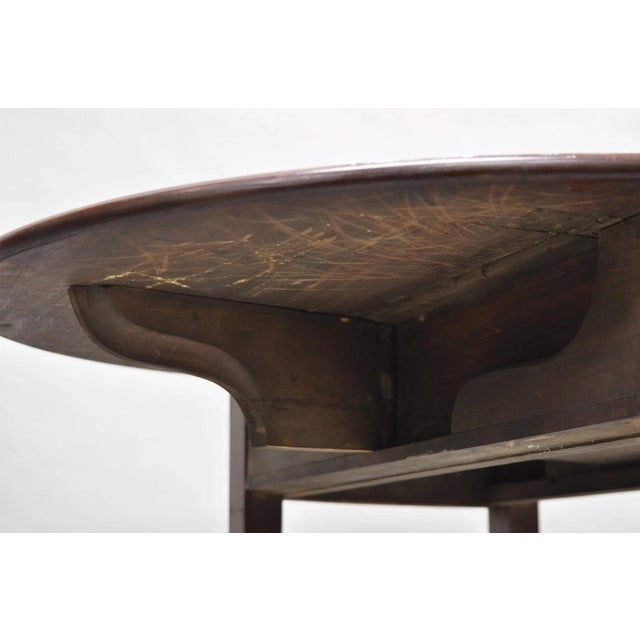 Antique Federal Mahogany Satinwood Inlay Narrow Dropleaf Pembroke Side Table For Sale - Image 14 of 17