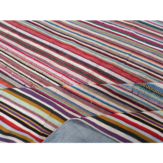 Textile Galerie Shabab Collection Mid-20th Century Turkish Flatweave Kilim Room Size Carpet For Sale - Image 7 of 8