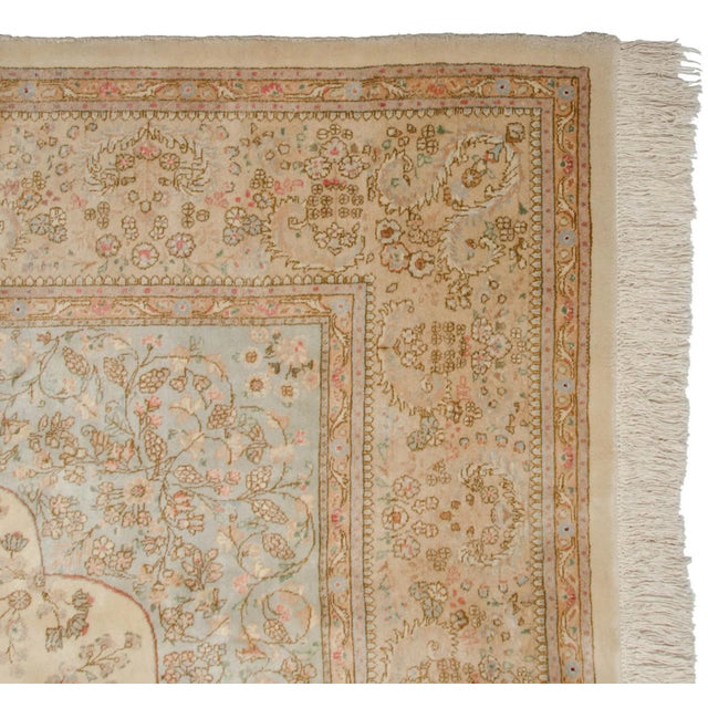 :: Fantastic tone-on-tone classic center medallion with inwardly sharp scalloped contour and shadow relief suggested...