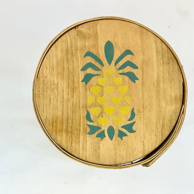 1980s Vintage Americana Folk Art Maple Wood Cheese Box For Sale - Image 4 of 10