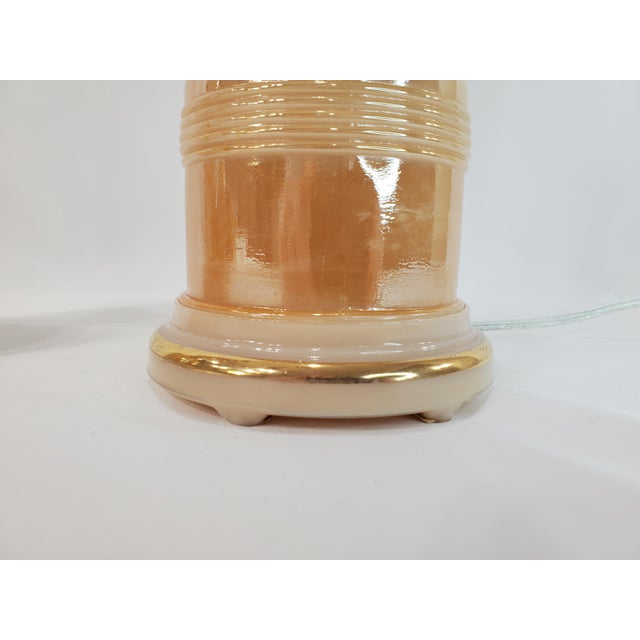Ivory Pair of 1940s Aladdin Alacite G311 Table Lamps - Golden Lustre For Sale - Image 8 of 15
