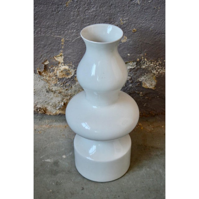 Large Minimalist White Ceramic Vase, 1980s For Sale - Image 3 of 5