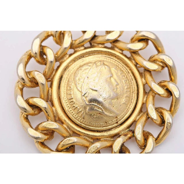 1980s Large Coin Brooch or Pendant by Graziano For Sale In New York - Image 6 of 7
