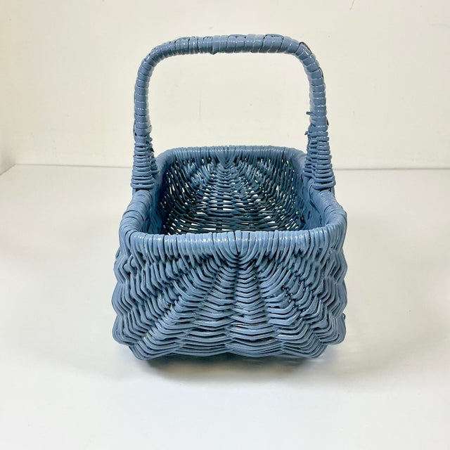 Cornflower Blue Mid-Century Boho Chic Coastal French Blue Wicker Tabletop Basket For Sale - Image 8 of 10