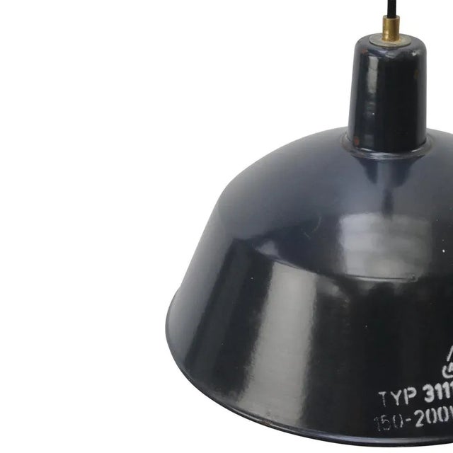 Vintage Industrial Blue Enamel Pendant Light, in Very Good conditions. Designed 1950 to 1959 Up to 250V (Europe/UK...