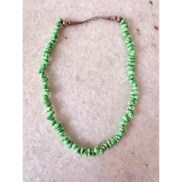 Lovely, vintage green turquoise beaded necklace.