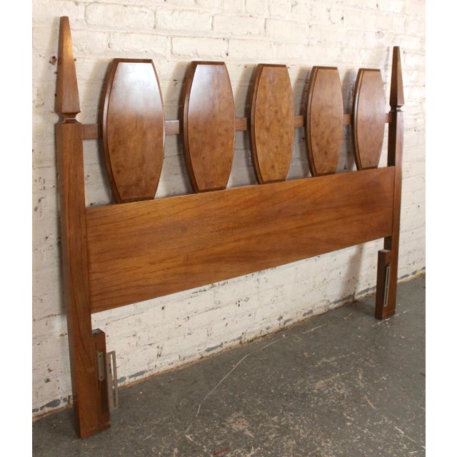 Mid-century modern Queen size headboard with bright burl wood accents. Five semi-round plates with burl veneer, and two...
