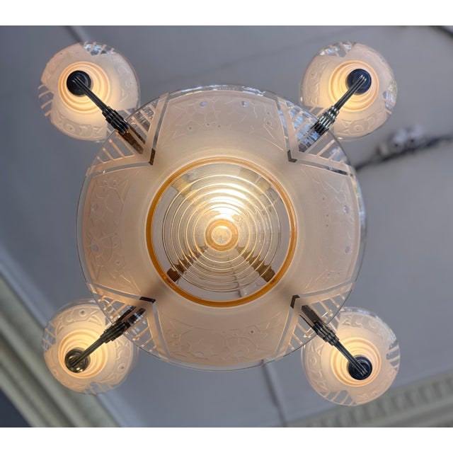 Art Deco Chandelier in Salmon-Colored Sandblasted and Polished Clear Glass from Muller Frères For Sale - Image 12 of 18