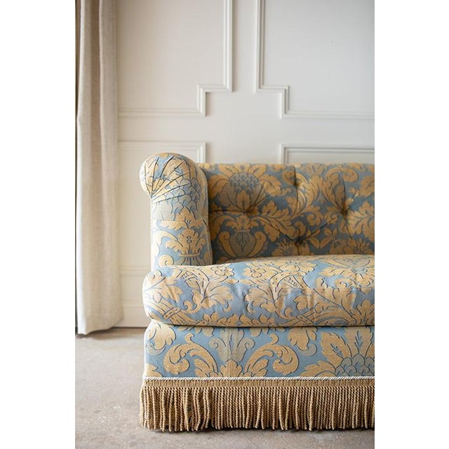 Vintage Damask Traditional Tufted Rolled-Arm Sofa With Fringe Skirt For Sale In Minneapolis - Image 6 of 18
