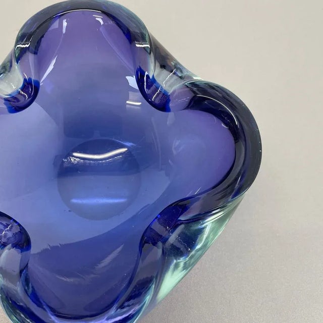 Heavy Blue Murano Glass Shell Bowl or Ashtray, Italy, 1970s For Sale - Image 10 of 17