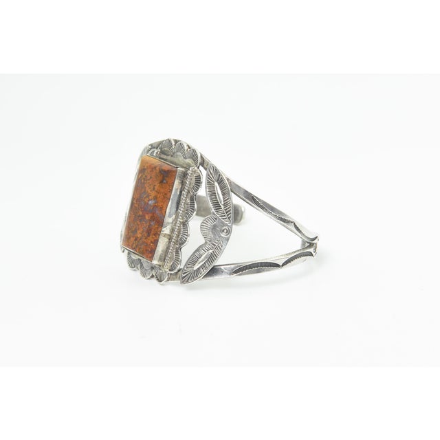 Mid 20th Century Southwestern Navajo Native American Style Moss Agate Silver Cuff Bracelet For Sale In Miami - Image 6 of 9