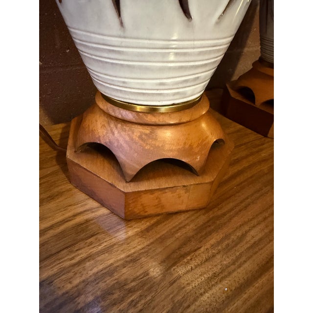 Pair of Vintage Mid-Century Modern Pierced Ceramic Table Lamps With White Lava Glaze and Walnut Bases For Sale In Chicago - Image 6 of 9