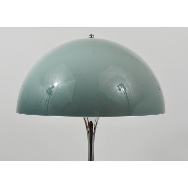 Panthella Table Lamp with Chrome Base and Grey Shade by Verner Panton for Louis Poulsen, 1970s For Sale - Image 6 of 16