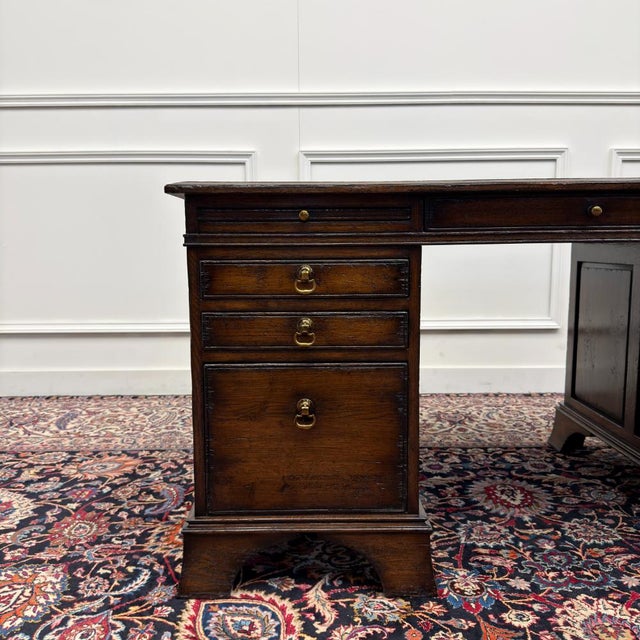 Classic English Chesterfield Desk in Green Leather by RAC For Sale - Image 9 of 18