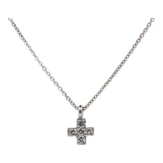 18k(750) White Gold Natural Diamond Cross Pendant Necklace With Chain For Sale