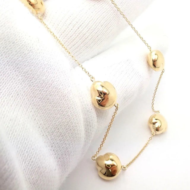 Contemporary Tiffany & Co. Peretti 18k Yellow Gold Vintage Bean Necklace 14.5" For Sale - Image 3 of 12