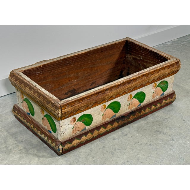 Early 20th Century Antique c.1900 American Folk Art Hand Painted Figural Storage Box / Blanket Chest / Cache Pot For Sale - Image 5 of 14