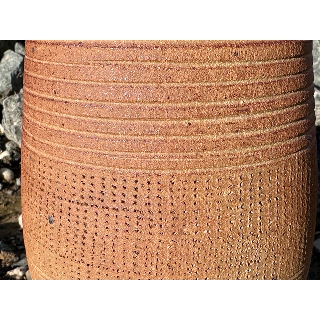 Floor Vase with Incised Decoration from VEB Steingut, GDR / Germany, 1950s For Sale - Image 11 of 18