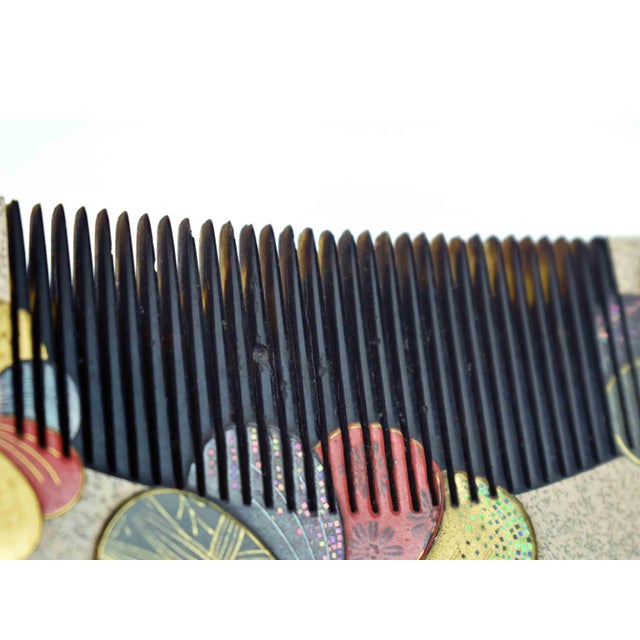 Early 20th Century Early 20th Century Handmade Painted Japanese Maki-E Lacquer Kushi Hair Comb by Sachimitsu - Signed For Sale - Image 5 of 6