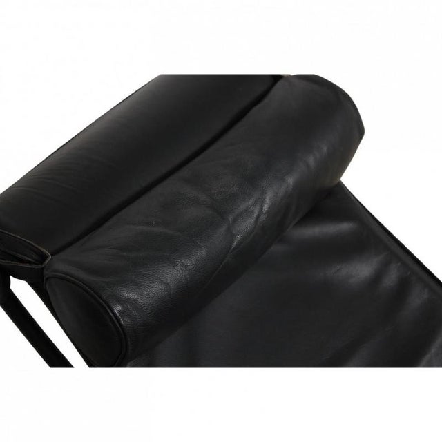 2000 - 2009 LC4 Chaise Lounge in Black Leather by Le Corbusier, 2000s For Sale - Image 5 of 12